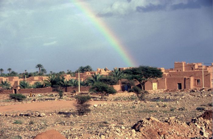 Regenbogen in der Halbwüste
